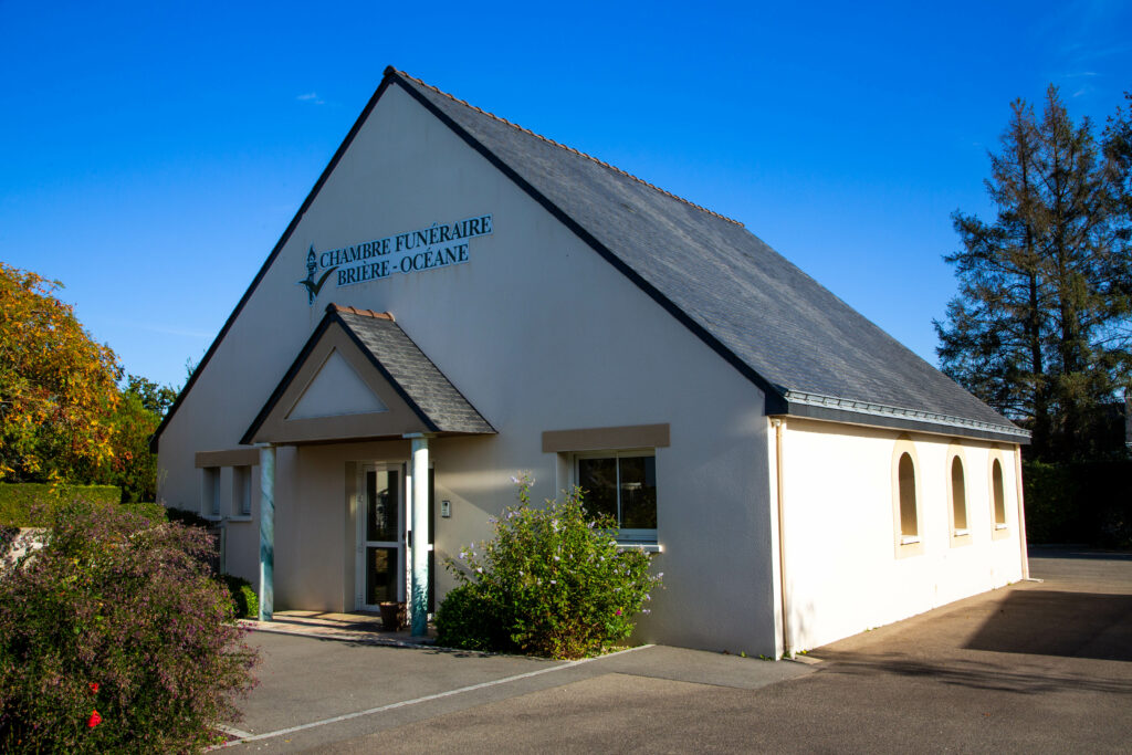 exterieur chambre funeraire briere oceane