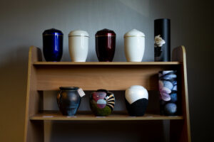 differentes urnes funeraires